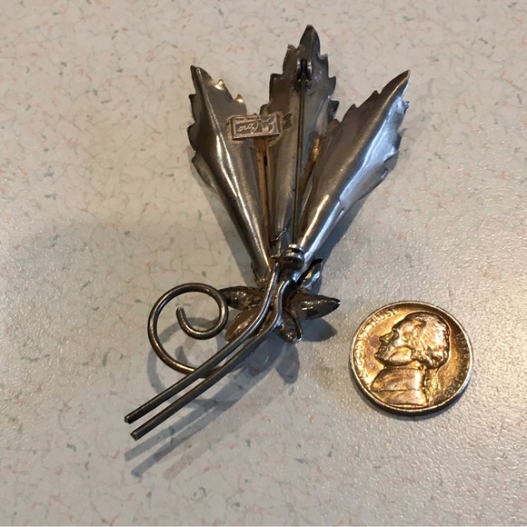 Vintage Coro Pegasus 1940s Sterling Silver Floral Bouquet Brooch WW2 Era - Picture 3 of 14